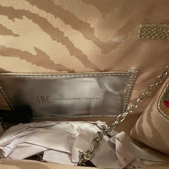 Formal clutch - Picture 2 of 2